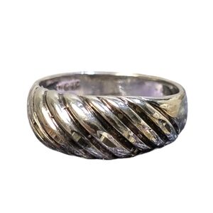 Sterling silver diamond cut ribbed ring size 7